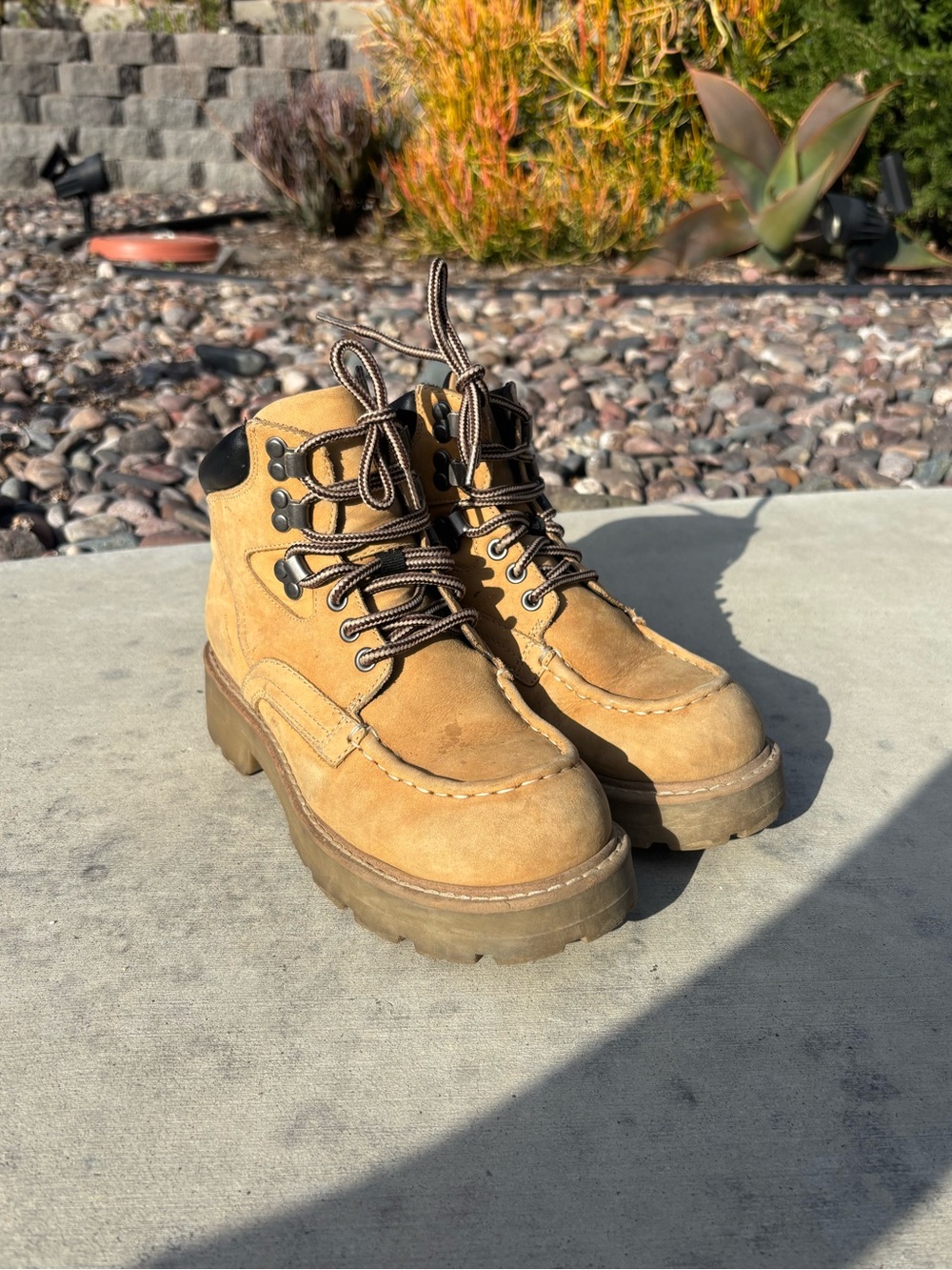 Boots - Picture 7 of 8